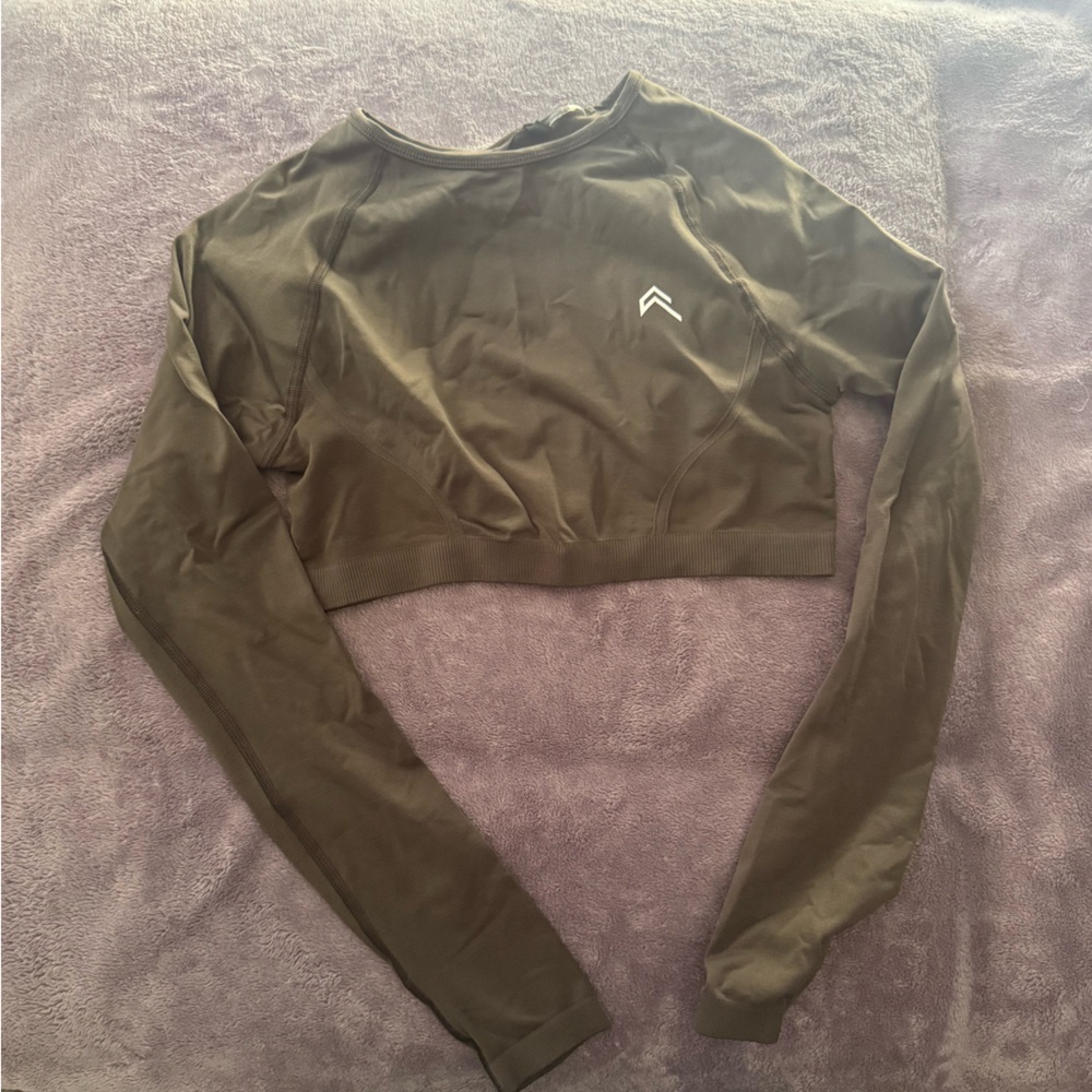ONER ACTIVE LONG SLEEVE CROP TOP